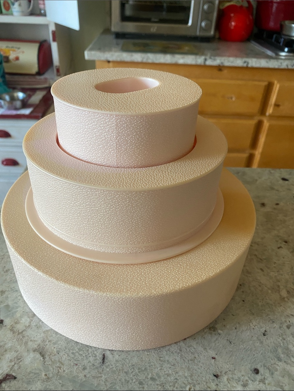 Mattel 1999 Barbie cake stand